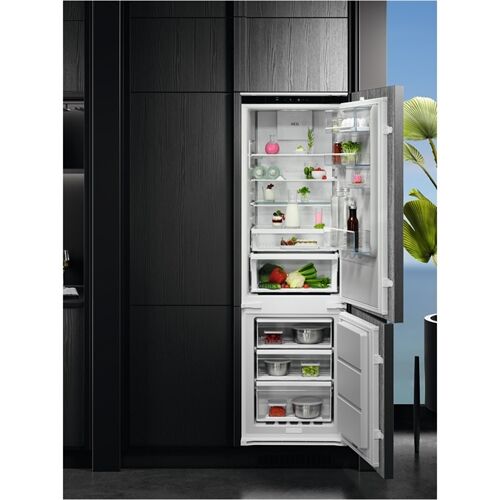 AEG Santo TSC7M183DS